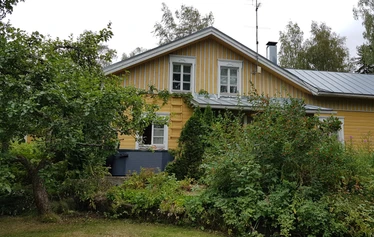 Takkahuoneen tunnelmaa  - Puutarhaspan takkahuone