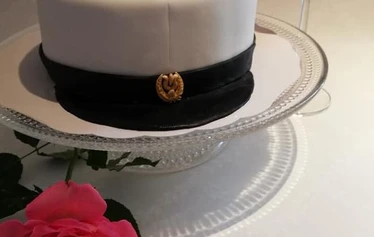 Mustikka-tuorejuustokakku - Mustikka-tuorejuustokakku 12-16 hlö:ä, laktoositon (saa gluteeniton). 46€/kpl. Tilaus 3 vrk ennen hakua.