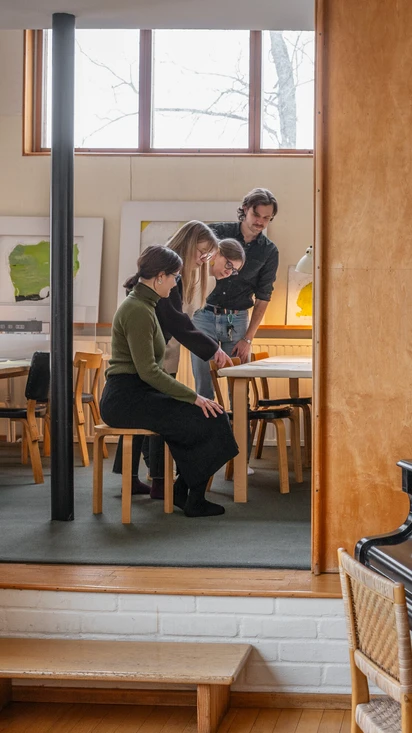 Guided tour of the Aalto House in English - Alvar Aalto -säätiö