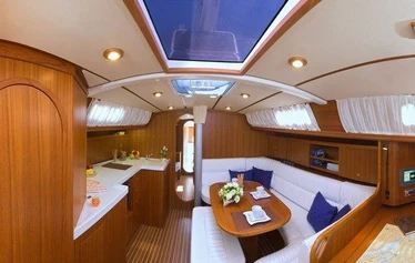 Salona 45 - Nopea ja edustava purjevene purjehdukselle Helsinkiin.