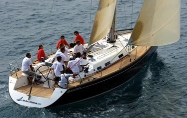 Salona 45 - Nopea ja edustava purjevene purjehdukselle Helsinkiin.