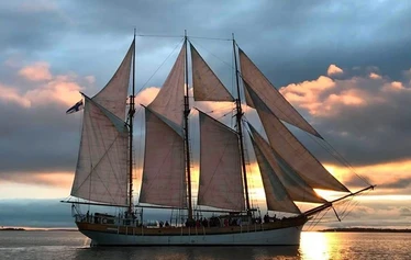 aQuabluen grillauspurjehdus Helsingin saaristossa