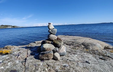 Hiekkaranta - Telttapaikka tämän vierellä. 

