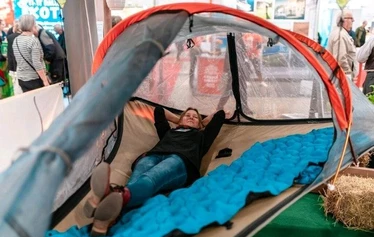 Saunan vieressä tentsile