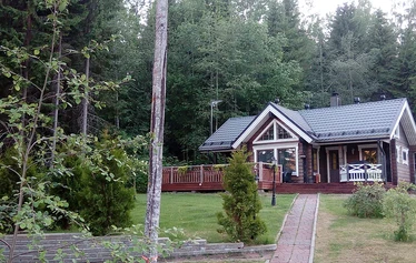 Alppilanranta - Mökki sijaitsee Pitkälahden rannalla aivan Rautalammin keskustan tuntumassa.