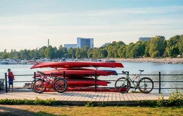 Stadtteil Kaivopuisto mit dem Fahrrad - Foto © Helsinki Partners / Beatrice Bucht