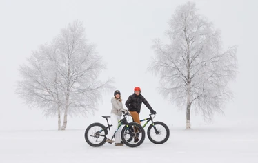 Fatbike rental in Nallikari, Oulu, bikes on a pier by the sea