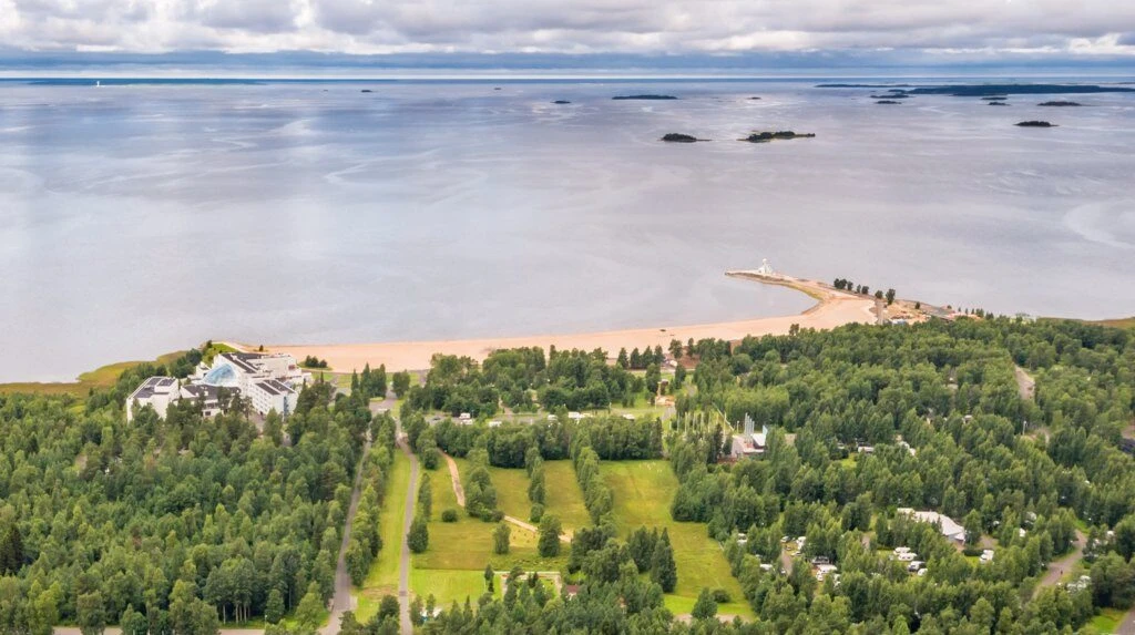 Nallikarin ranta ilmasta korkealta kuvattuna