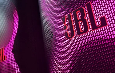 MusaVisa | FoRestful - Partybox -kaiuttimien valot luovat upean tunnelman musavisaan.