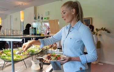 Hotelli Nuuksio - Ilmakuvassa Hotelli Nuuksio ja Nuuksion kansallispuisto