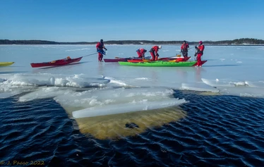 Arctic kayaking course