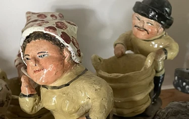 Pöllöt - Sylvin henkieläin oli ehdottomasti pöllö. Niitä löytyy galleriasta satoja. Jokaisella on oma ilmeensä.