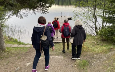 Seniorisinkkuja Ladun Majan tulipaikalla.
