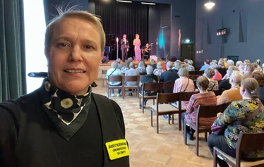 Keltainen väri