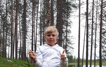 A panoramic view from Niesi Highlands followed by a private sauna and lunch in a wilderness cabin.