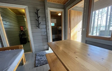 Puolukka Mökki 1 - Aurinkoisella järvinäkymällä mökki neljälle.