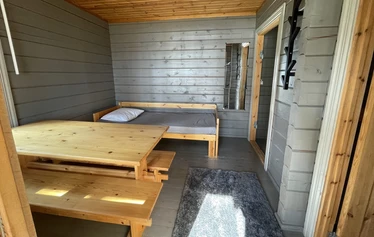 Puolukka Mökki 1 - Aurinkoisella järvinäkymällä mökki neljälle.
