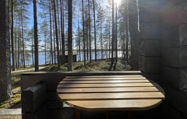 Puolukka Mökki 1 - Aurinkoisella järvinäkymällä mökki neljälle.