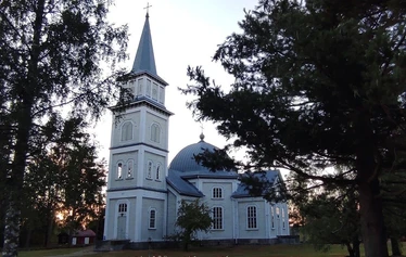 Hugon kauppa - Kuvan menopelistä on jäljellä vain puinen rekisterikilpi, josta on tarkoitus saada myös kuva tänne.