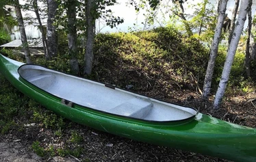 Inkkarikanootti oikealla