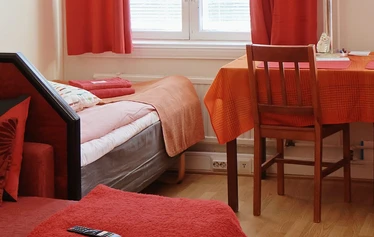 Video hostellin Perhehuone "Väri-iloa" 1-5 hlöä