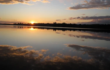 Turvallinen vene kahdeksan hengen seurueille