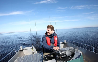 Turvallinen vene kahdeksan hengen seurueille