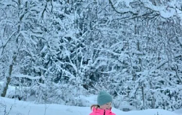Ruokailutilasta pääsee suoraan terassille