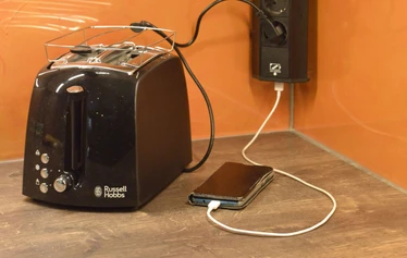 Ruokailutilasta pääsee suoraan terassille