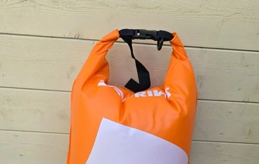 Uintipoiju, edestä - Oranssi Crivit uintipoiju, 17l