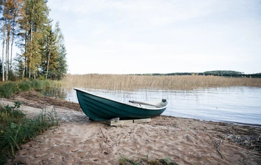 Turo- mökki kahdelle - Vain muutama loikka järveen!
