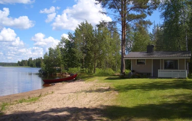 Turo- mökki kahdelle - Vain muutama loikka järveen!
