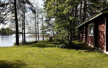 Merta-mökki viidelle - Merta-mökki on käytettävissä touko-syyskuussa kelien mukaan.