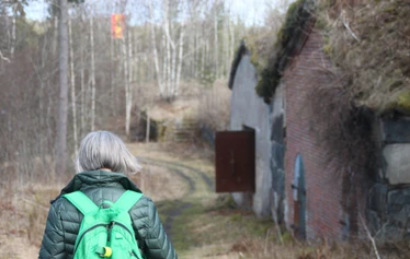Vallisaaren vanhoja ammuskellareita