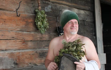 Sauna-Mama Arja odottaa Sinua saunomaan!