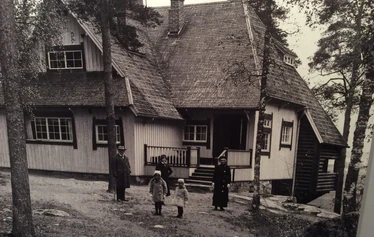 Pekka Halonen's atelier home seen from lake Tuusula