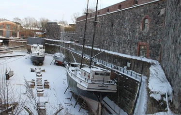 Old rusty Russian coastal cannon in Suomenlinna fortress