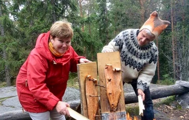 Hyvä motivaatio on joskus tarpeen metsässä samoillessa / Sometimes you need a good motivation to go outdoors