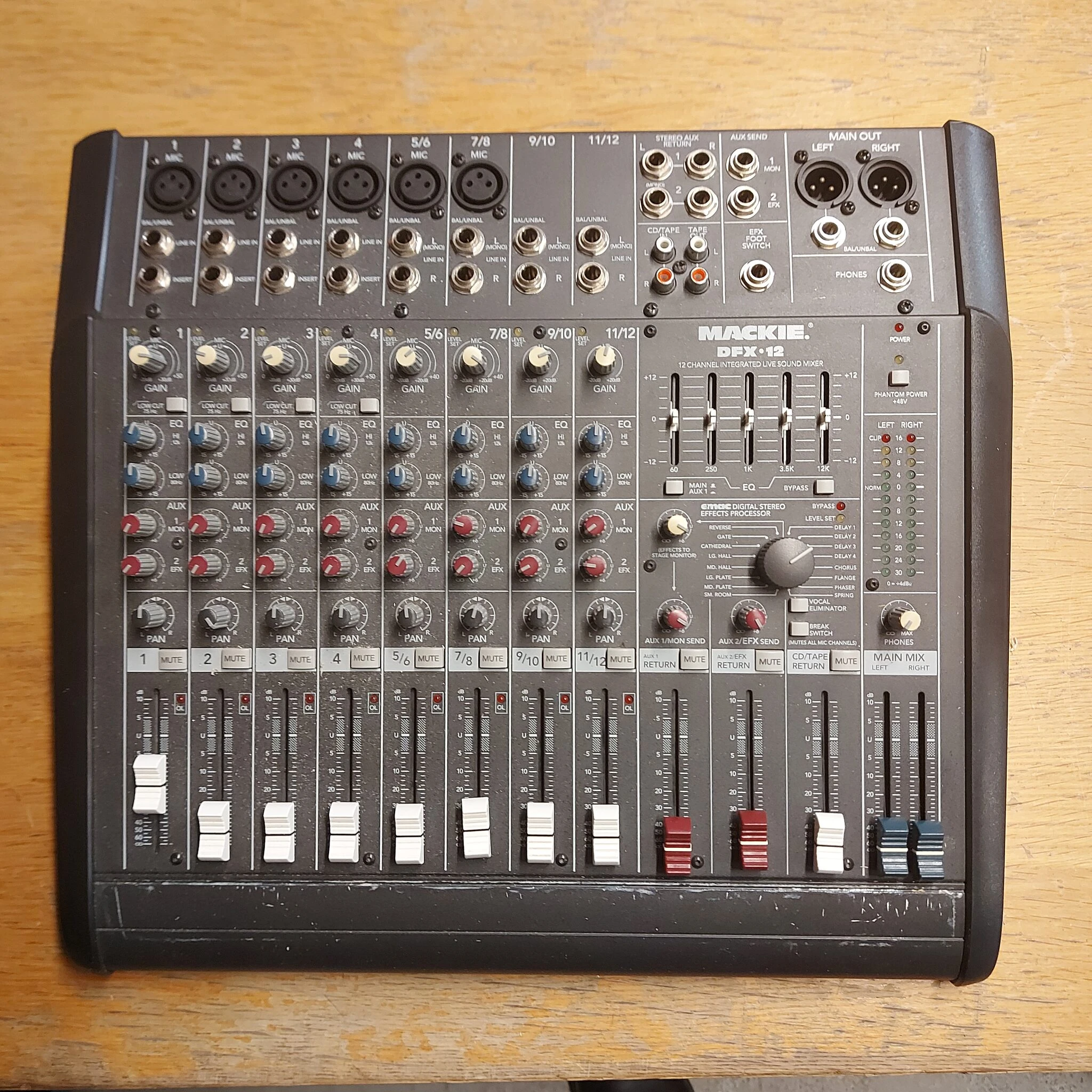 MACKIE DFX-12 アナログミキサー Mackie dfx12 MACKIE DFX12 アナログ