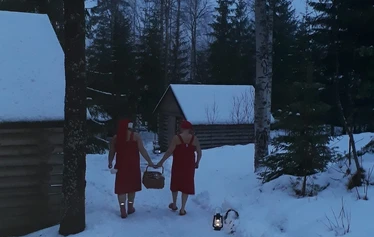 Kinkamon pirtin savusauna - Saunojat savusaunan leppoisissa löylyissä

Kuva Julia Kivelä