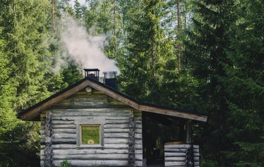 Kinkamon pirtti, smoke sauna - The smoke sauna warms up on a summer day
Kaisu-Leena Pekkanen