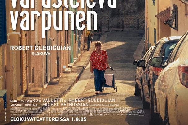 KESÄKINO: Varasteleva varpunen