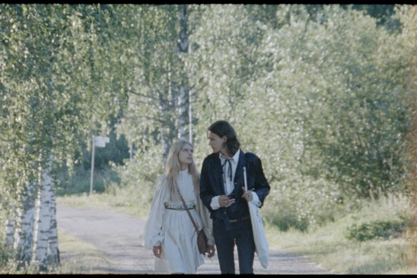 Keskiyön auringosta ikuisuuteen