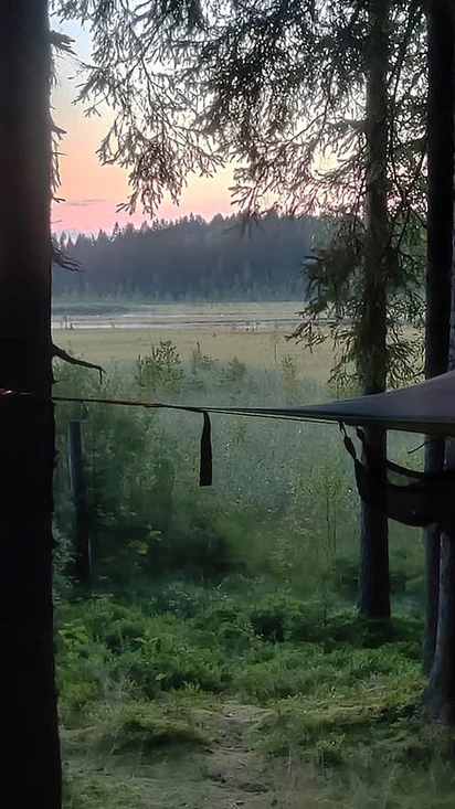 Luonnonläheistä majoitusta lintujärvialueella Sastamalassa