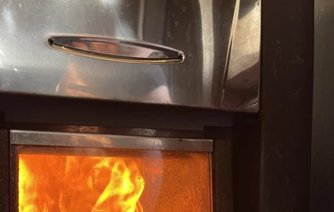 Hokkalan ranta - Rannasta löytyy sauna, terassi, palju, katettu grilli- ja ruokailupaikka sekä laituri.