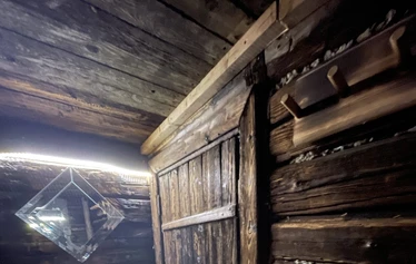 Hokkalan ranta - Rannasta löytyy sauna, terassi, palju, katettu grilli- ja ruokailupaikka sekä laituri.