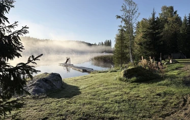 Vetopatja - Vetopatjoja meiltä löytyy erilaisia. Palvelu on toteutettu nimenomaan turvallisuus edellä - veneemme on riittävän suuri ja voimakas näiden isojen patjojen vetoa ajatellen sekä meillä on kymmenen vuoden kokemus erilaisista ryhmätapahtumista. 