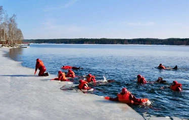 Jääkellunta Puumalassa on hieno talvielämys - Jääkellunta Puumalassa on hieno talvielämys. Ohjelma sopii jopa 30hlö ryhmille