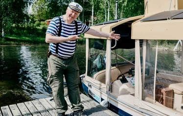 Saimaa seal safari by unique electric Ecoboat - Join the happy captain Arto on a private safari by his unique electric Ecoboat. Experience the beauty of lake Saimaa and spot rare Saimaa Seal in Puumala, without worrying about eventually cold or rainy weather. May and early June is the best time to spot Seals.