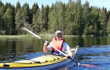 Melontaretki kajakeilla kirkasvetisellä Puruvedellä - Melontaretki kajakeilla kirkasvetisellä Puruvedellä, Kesälahti, Kitee, Pohjois-Karjala.